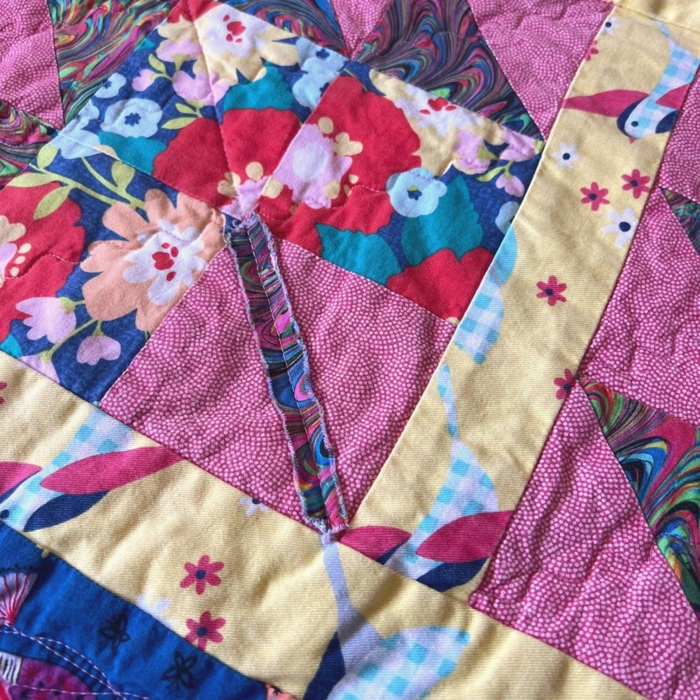 Handmade Patchwork Quilt Wall Hanging Floral Geisha Lap Quilt 43x32